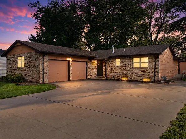 213 S Lauber Ln, Derby, KS 67037