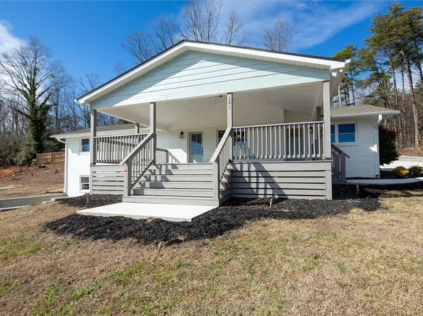 101 Fairview Dr, Greenville, SC 29609