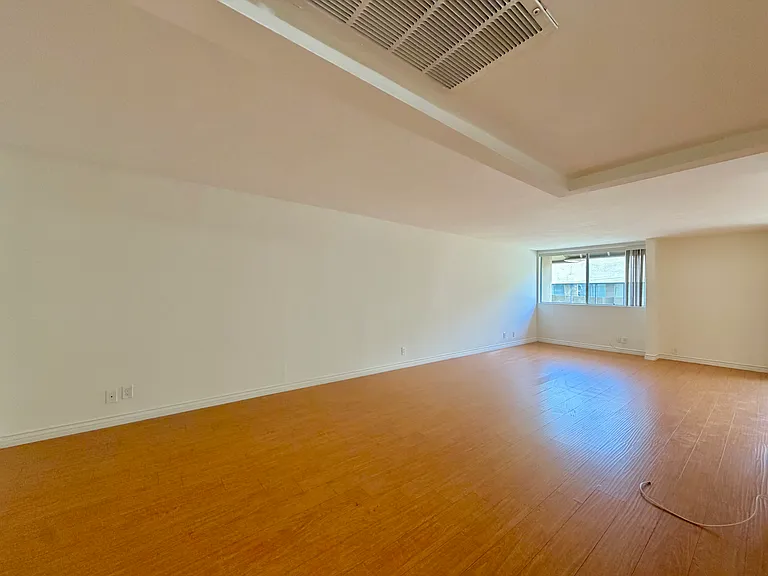 14141 Dickens St #311 — Photo 7