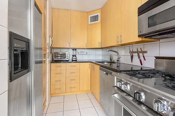 Sold by Compass | media 4