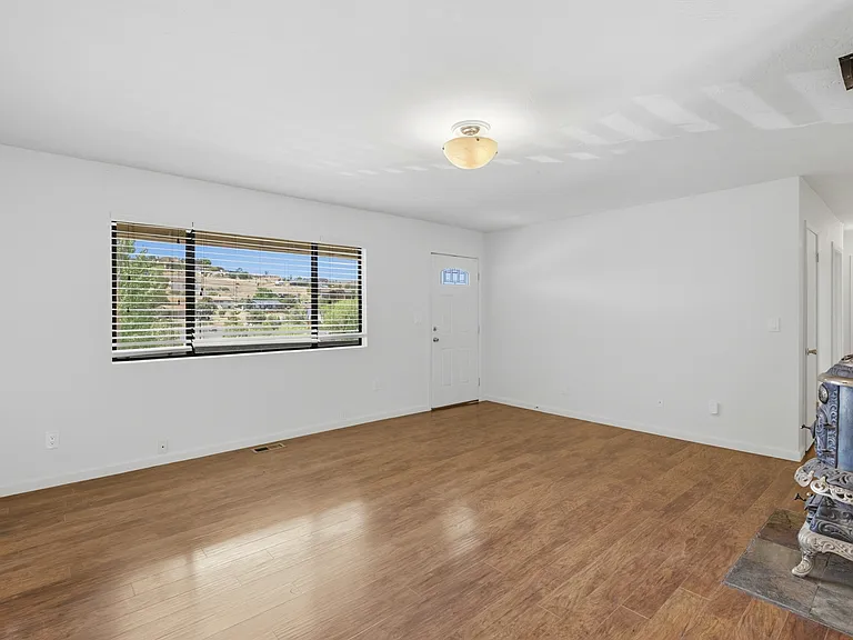 4739 E Julie Dr — Photo 5