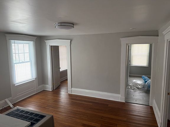 4th image of 85 Walden St #2