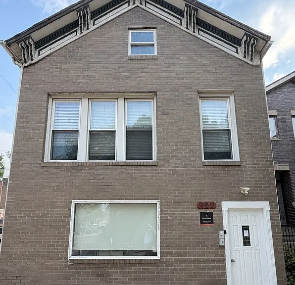 958 N Wolcott Ave #1R — Photo 4