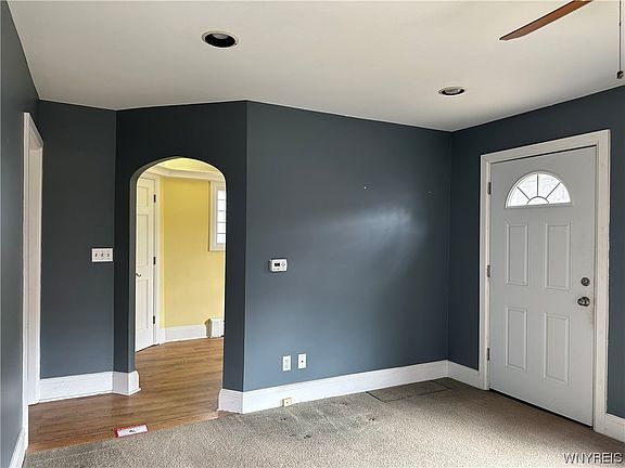 5th image of 315 Parker Ave