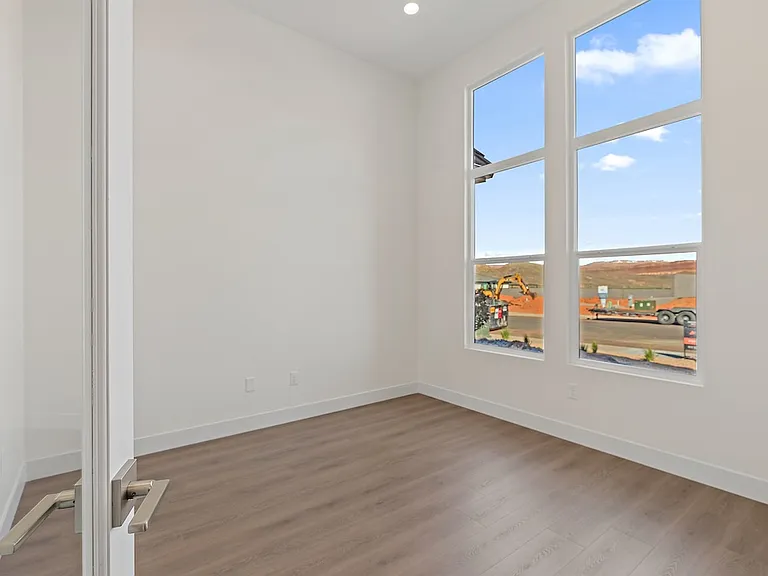 4765 W 1930 S — Photo 9