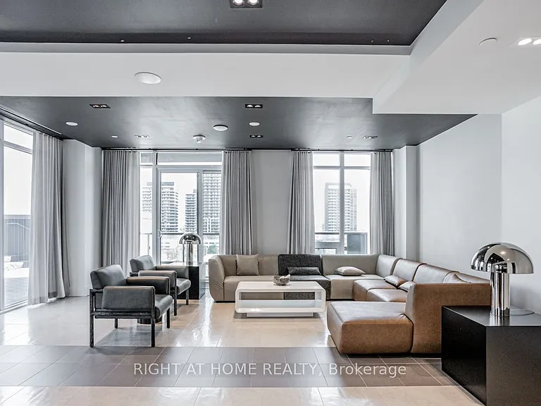 8868 Yonge St #208E — Photo 40