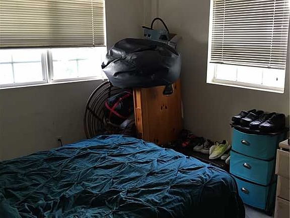 3rd image of 30 Calabria Ave
