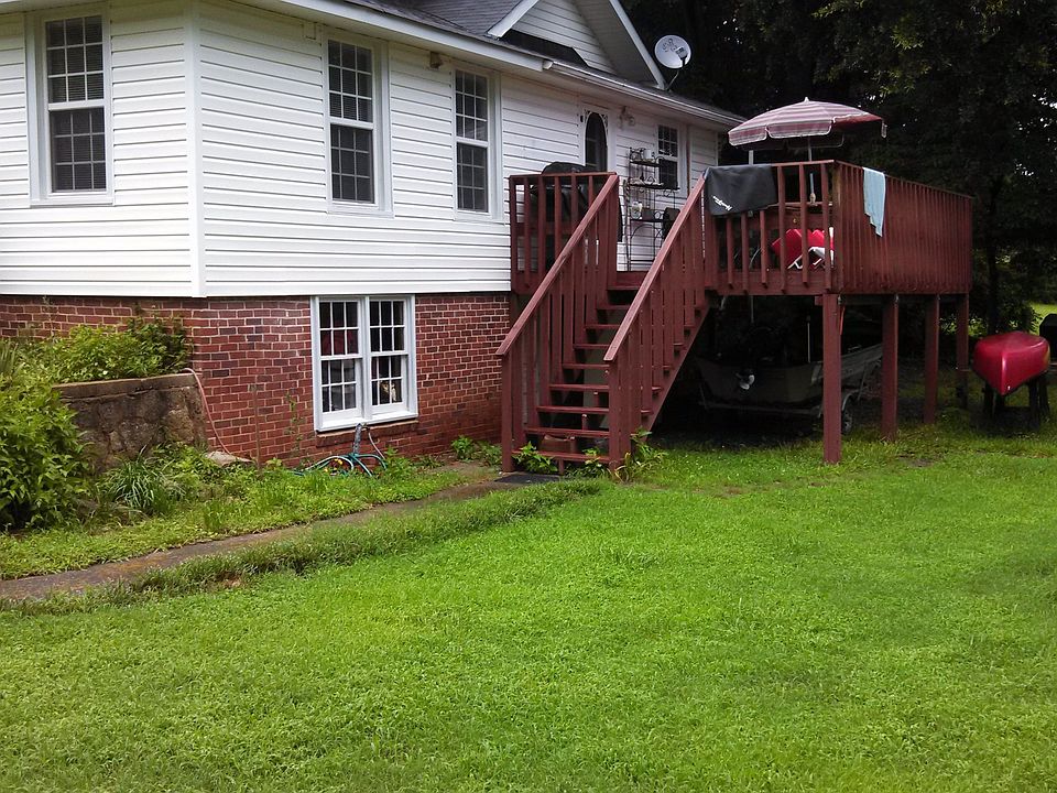 2nd image of 850 McKelvey Rd