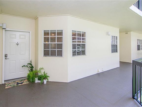 3rd image of 1000 S Harbour Island Blvd APT 2211