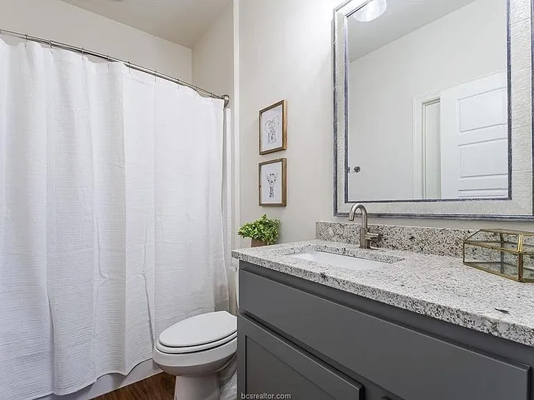 3105 Green St #111 — Photo 4