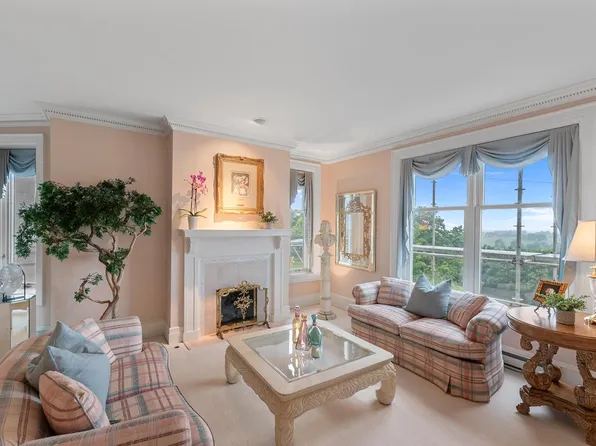 777 North Prospect AVENUE #NT3/NP3, Milwaukee, WI 53202