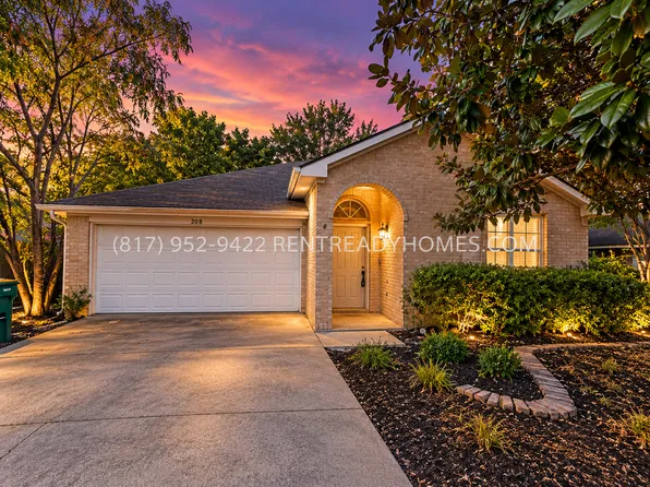 208 Oak Meadow Ln, Cedar Hill, TX 75104