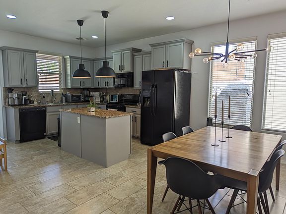 3rd image of 3852 Loma Cristobal Dr