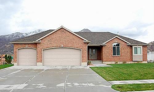 2nd image of 2318 E View Dr