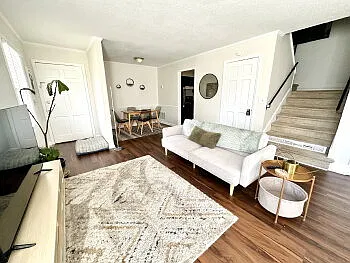 2 bed, 1.5 bath, 1000 sqft, $2,100 — Photo 3