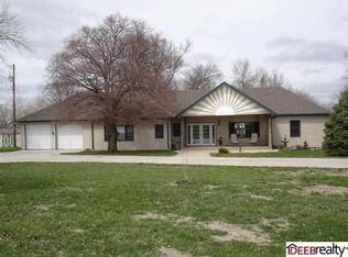 672 County Rd N, Yutan, NE 68073