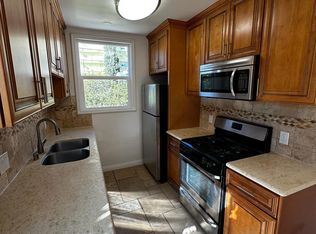 230 S Rampart Blvd APT 1, Los Angeles, CA 90057
