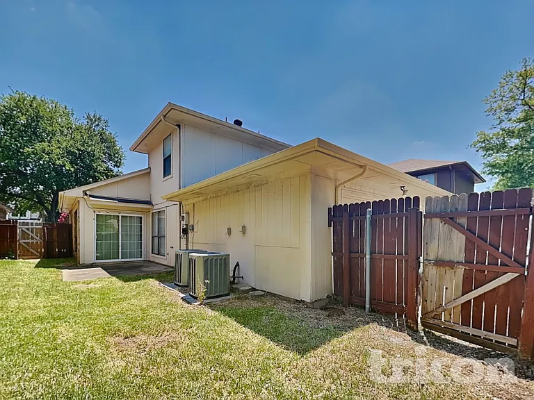 1715 Cordova Dr — Photo 16
