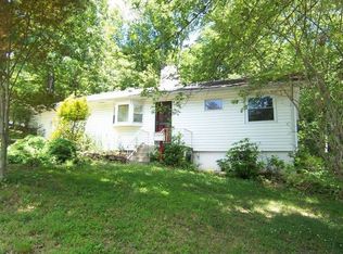 107 Ogontz Ln, Oak Ridge, TN 37830