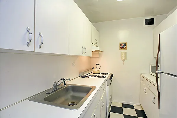 Sold by Corcoran | media 11