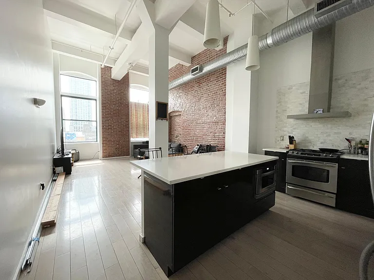 728 Market St #605 — Photo 11