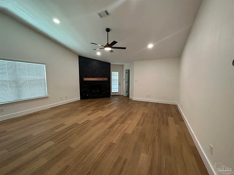 311 Mirabelle Dr — Photo 4