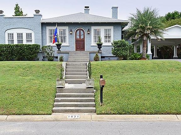 2nd image of 1821 N Whaley Ave