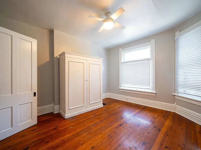 247 W 3rd Ave — Photo 5