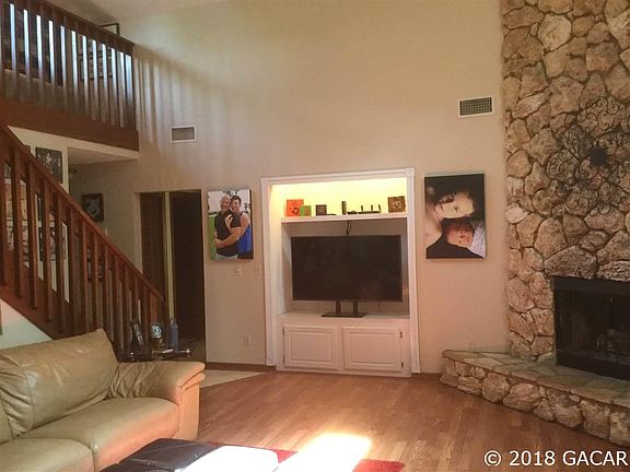 3rd image of 6804 NW 52nd Ter
