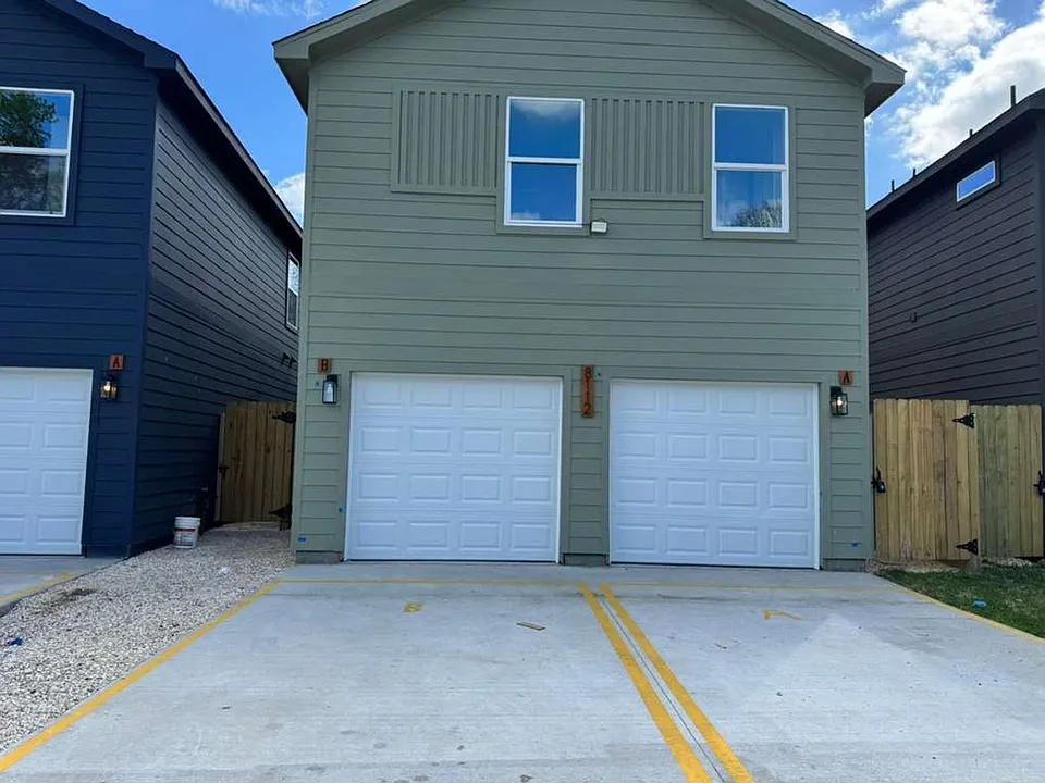 DF05-8112 De Priest St, Unit B