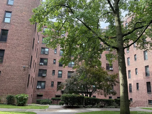 83-85 Woodhaven Boulevard #4F, Woodhaven, NY 11421