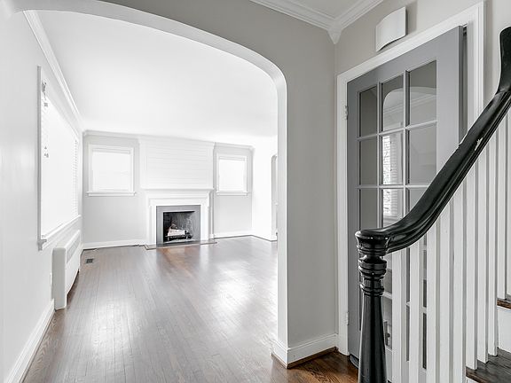 3rd image of 4203 Park Ave
