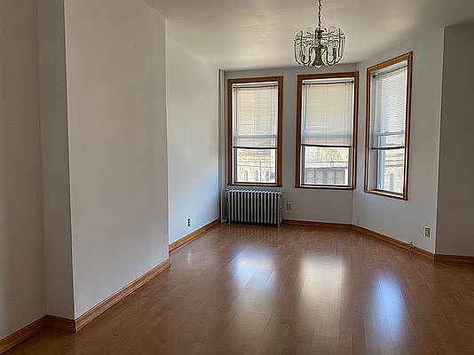 1st image of 31 N Henry St #3
