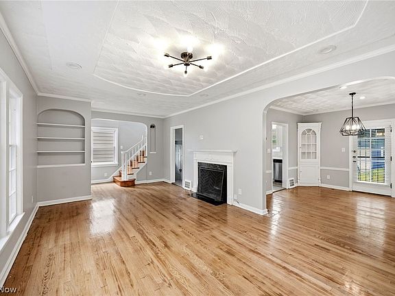 5th image of 3870 Silsby Rd