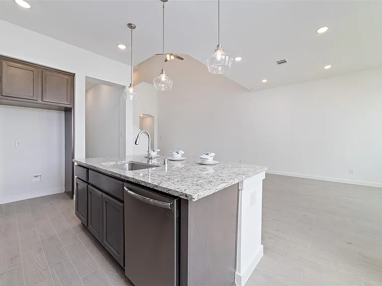 6559 Scarlet Pond Ln — Photo 13