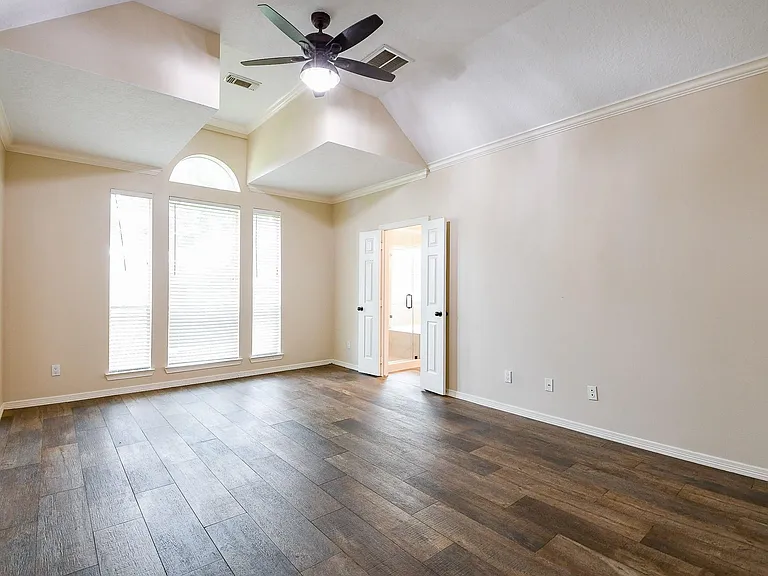 241 Blue Hill Dr — Photo 17