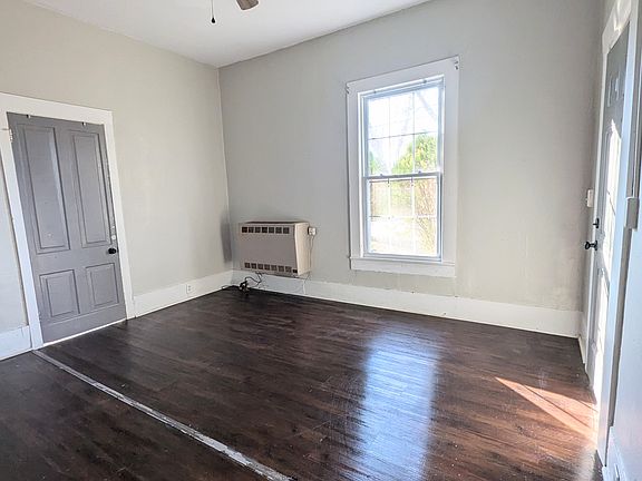 2nd image of 526 Fleming St Unit 2