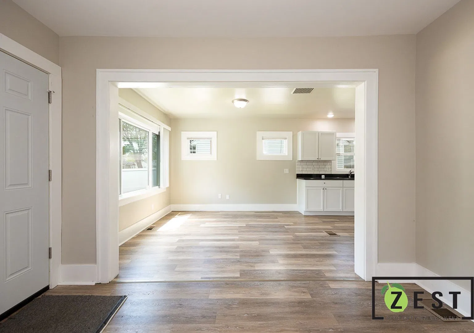 **Open House Friday October 23rd from 5:30pm to 6pm** Updated 3 Bed Home — Photo 3