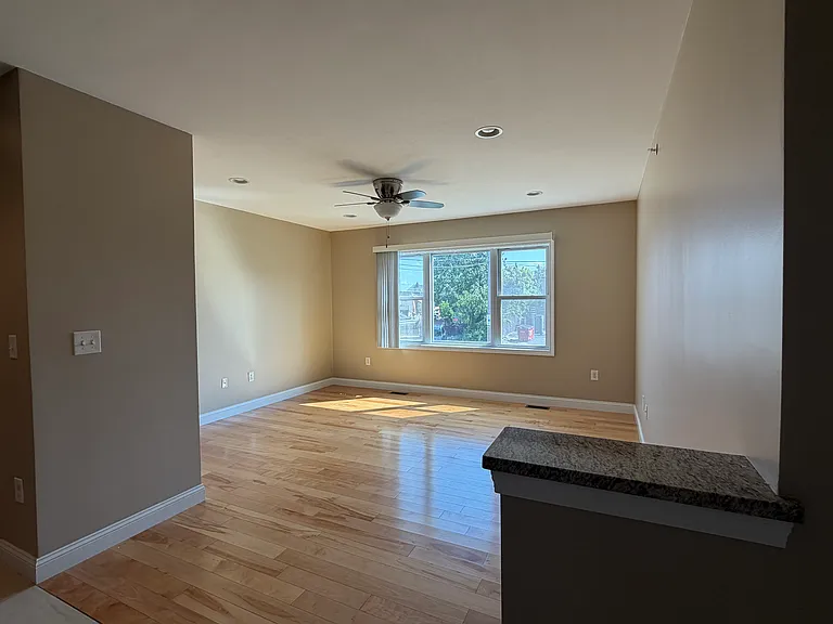 141 Reservoir Ave #21 — Photo 3