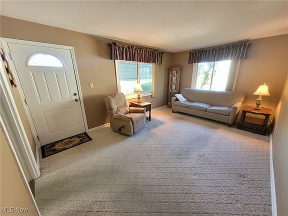 3rd image of 8007 Elmhurst Dr