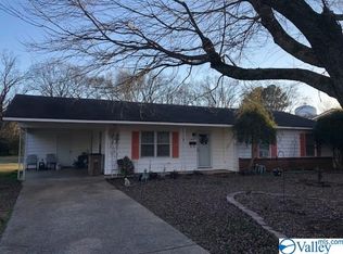 2019 College St SE, Decatur, AL 35601