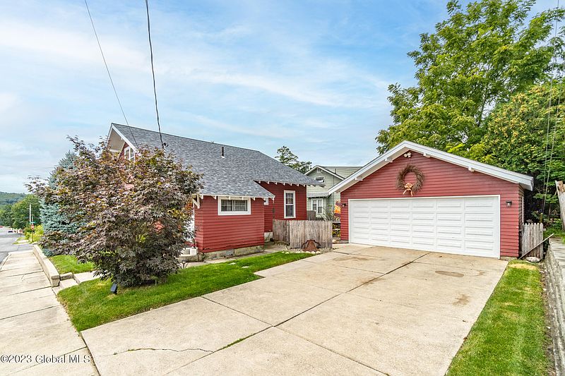 3rd image of 67 Stewart Street
