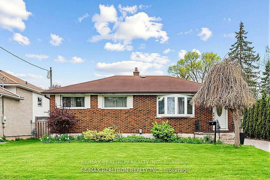 3 bed, $2,500 — Photo 2