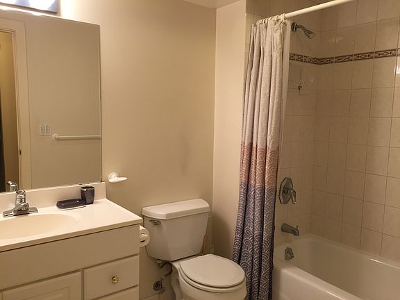 3rd image of 1916 Broderick St #B
