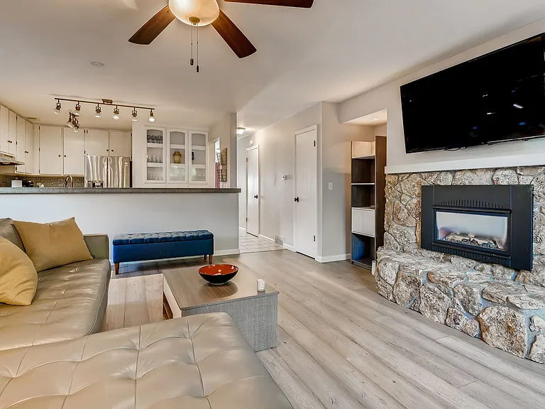 1795 Alpine Ave — Photo 9