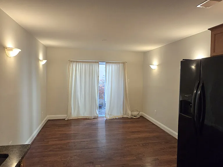 1811 E Pratt St — Photo 7
