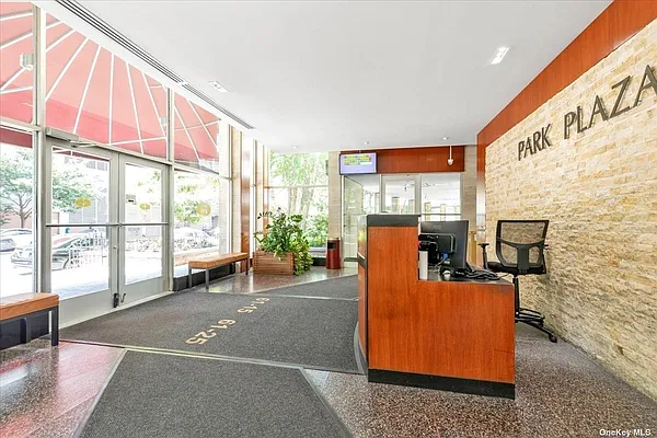 Sold by LORBER HOFFMAN RE GROUP | media 26