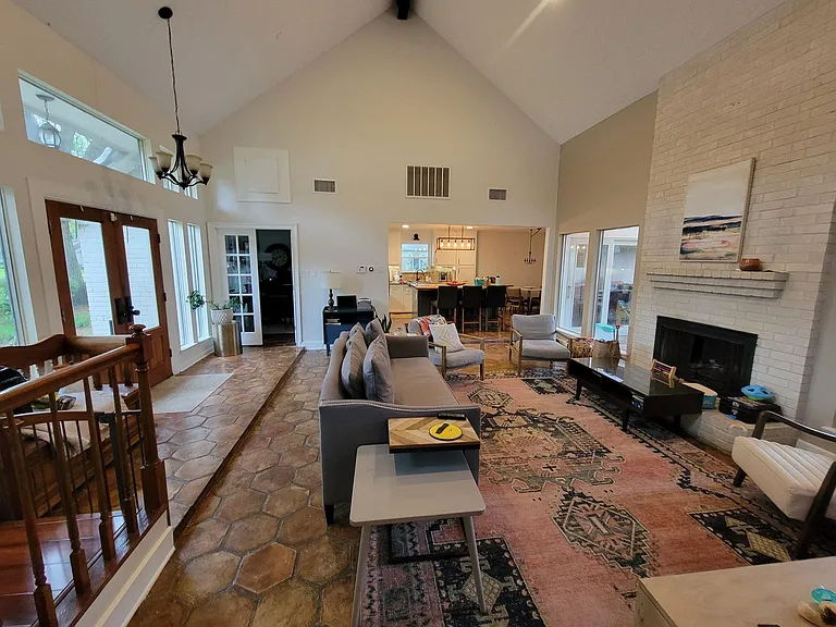 12403 Tottenham Dr — Photo 9