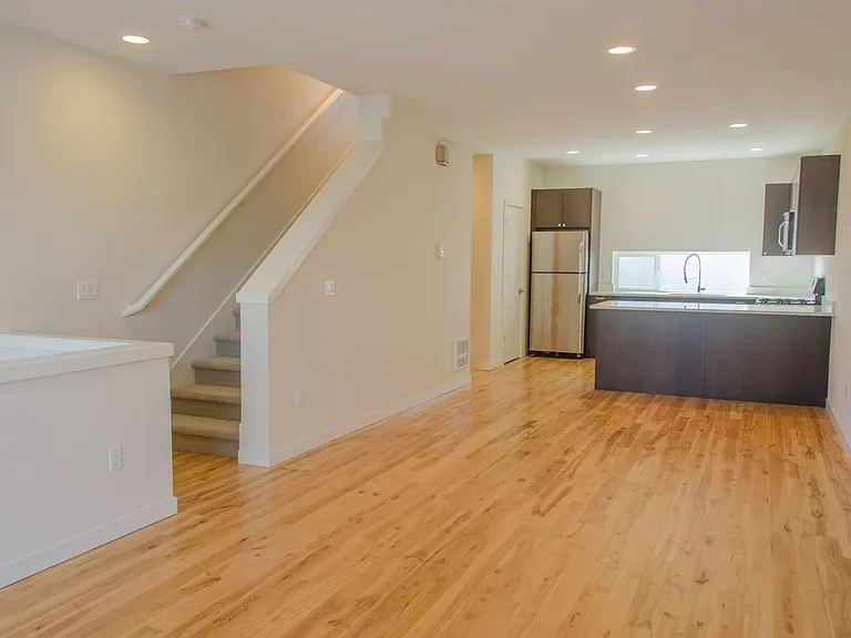 10363 Ashworth Ave N — Photo 6