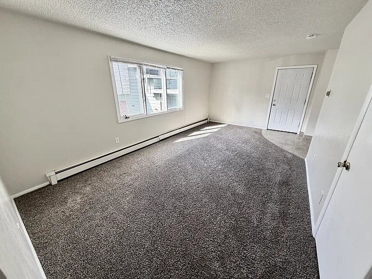 821 N Hoyt St #4 — Photo 4